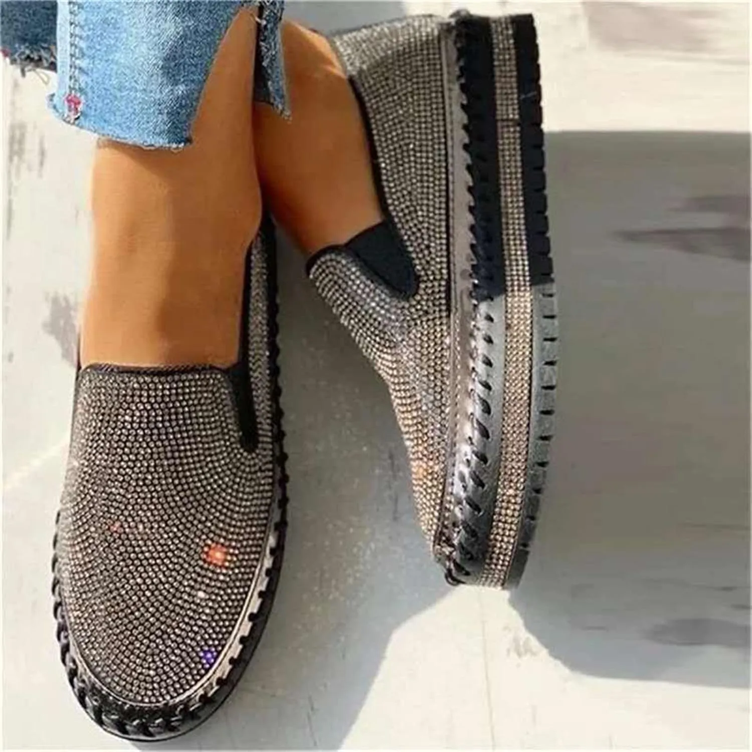 Ladmiple Shoes For Women Sneakers Trendy Low Top Lace Up Casual Fashion Lightweight Comfortable Walking Flats Loafers