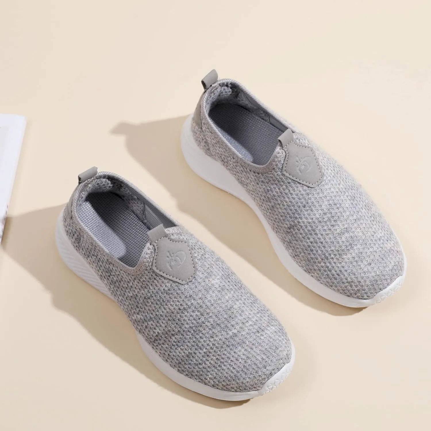 Women Lightweight Slip On Shoes Casual Comfortable Walking Sneakers Canvas Flats Non Slip Breathable Loafers